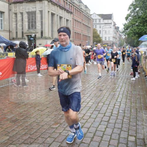 13.09.2026 - Kiel Lauf Yannick Fuchs http://msf.ph/oto/10410476 13.09.2026 10:41:15 Ziel 973, 1704, 1781, 1785, 2825, 3363, 3952, 4286, 4436, 4527, 4691, 4797, 5753, 5839, 5916, 6461, 6565, 6654, 8155, 9349, 9398, 9947, 10066, 10680, 10883, 11228, 12035, 12494, 35, 337, 393, 1342, 1427, 1603, 1971, 2052, 2096, 2499, 2561, 2818, 2892, 2898, 3257, 3415, 3464, 3524, 3535, 3841, 4131, 4431, 4624, 4662, 4712, 4797, 5043, 5319, 5388, 5509, 6301, 6340, 6397, 6504, 6565, 6793, 7405, 7499, 7615, 7655, 8246, 8955, 827, 849, 1985, 3339, 5086, 6632 meine-sportfotos.de