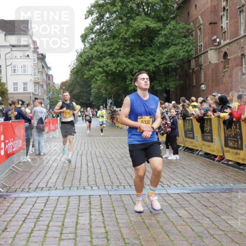 13.09.2026 - Kiel Lauf Yannick Fuchs http://msf.ph/oto/10410510 13.09.2026 09:34:23 Ziel 3679, 5332, 5815, 7743, 5040, 7588, 10069, 10864, 11791, 12278, 1246, 6681, 10069 meine-sportfotos.de