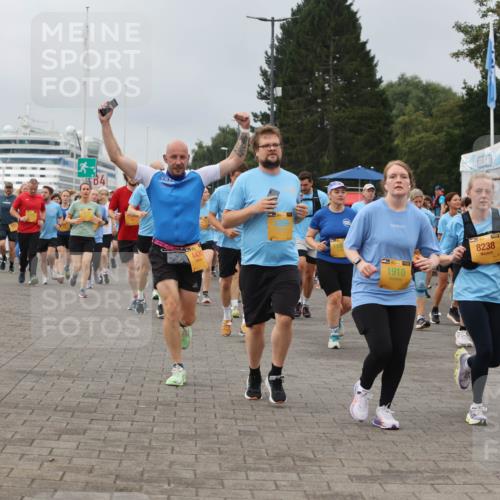 13.09.2026 - Kiel Lauf Andreas Tolksdorf http://msf.ph/oto/10410515 13.09.2026 10:01:33 Kiellinie 13, 4, 4431, 1910, 8238, 9684 meine-sportfotos.de