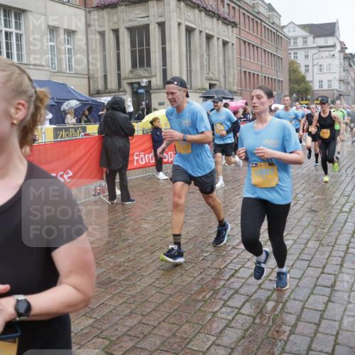 13.09.2026 - Kiel Lauf Yannick Fuchs http://msf.ph/oto/10410527 13.09.2026 10:41:18 Ziel 973, 1494, 1704, 1781, 1785, 2388, 2647, 3363, 3952, 4286, 4436, 4527, 4691, 4732, 5753, 5839, 5916, 6461, 6654, 8155, 9398, 9947, 10066, 10307, 10739, 10867, 10883, 11228, 11333, 12034, 12035, 12494, 35, 337, 393, 1342, 1427, 1781, 1971, 2052, 2096, 2499, 2561, 2818, 2825, 2892, 2898, 3257, 3415, 3464, 3535, 3841, 3952, 4131, 4431, 4624, 4662, 4712, 4797, 5043, 5319, 5388, 5509, 6301, 6340, 6504, 6565, 6793, 7405, 7499, 7615, 7655, 8246, 8955, 9349, 827, 849, 5086 meine-sportfotos.de