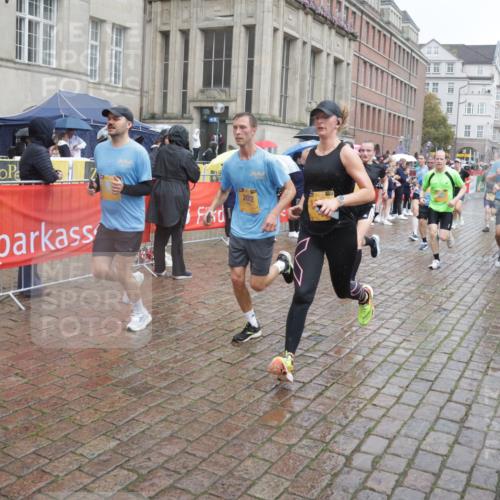 13.09.2026 - Kiel Lauf Yannick Fuchs http://msf.ph/oto/10410552 13.09.2026 10:41:19 Ziel 973, 1494, 1704, 1785, 1933, 2388, 2647, 3363, 3960, 4062, 4286, 4436, 4527, 4691, 4732, 5753, 5839, 5916, 6461, 6654, 8155, 9398, 9947, 10066, 10307, 10739, 10867, 10883, 11228, 11333, 12034, 12035, 12494, 35, 337, 393, 973, 1342, 1427, 1781, 1971, 2052, 2499, 2561, 2818, 2825, 2892, 2898, 3257, 3415, 3464, 3535, 3841, 3952, 4131, 4431, 4624, 4662, 4691, 4712, 4797, 5043, 5319, 5388, 5509, 6301, 6340, 6504, 6565, 6793, 7405, 7499, 7615, 7655, 8246, 8955, 9349, 827, 849 meine-sportfotos.de