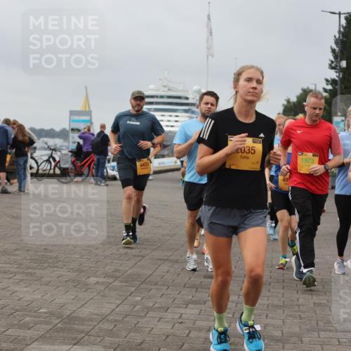 13.09.2026 - Kiel Lauf Andreas Tolksdorf http://msf.ph/oto/10410781 13.09.2026 10:01:39 Kiellinie 9433, 2035, 49, 39, 1973, 38, 1619, 1087 meine-sportfotos.de