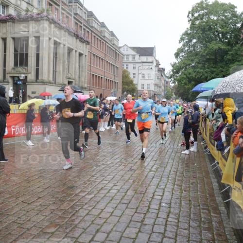 13.09.2026 - Kiel Lauf Yannick Fuchs http://msf.ph/oto/10410806 13.09.2026 10:41:32 Ziel 67, 214, 604, 827, 849, 1183, 1241, 1494, 1772, 1933, 2531, 2532, 2647, 3329, 3330, 3960, 4062, 4976, 5058, 5335, 5726, 6993, 9369, 9455, 9567, 10307, 10575, 10579, 10867, 11333, 11586, 11610, 11813, 12034, 12039, 973, 1704, 1781, 1785, 2388, 2825, 2892, 2898, 3363, 3464, 3952, 4286, 4436, 4527, 4624, 4662, 4691, 4732, 4797, 5319, 5509, 5753, 5839, 5916, 6340, 6461, 6565, 6654, 7405, 7615, 8155, 8246, 9349, 9398, 9947, 10066, 10307 meine-sportfotos.de