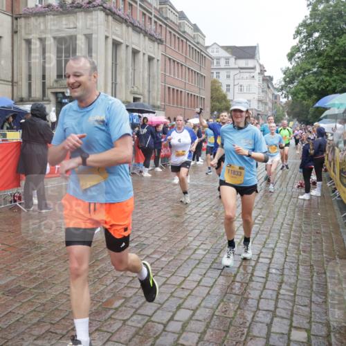 13.09.2026 - Kiel Lauf Yannick Fuchs http://msf.ph/oto/10410845 13.09.2026 10:41:34 Ziel 67, 214, 604, 827, 849, 1183, 1241, 1772, 1933, 2531, 2532, 3329, 3330, 3960, 4062, 4959, 4976, 5058, 5108, 5335, 5726, 6993, 9369, 9455, 9567, 10575, 10579, 11461, 11484, 11586, 11610, 11813, 12039, 12419, 973, 1494, 1704, 1781, 1785, 1933, 2388, 2647, 2825, 2892, 2898, 3363, 3464, 3952, 3960, 4062, 4286, 4436, 4527, 4624, 4662, 4691, 4732, 4797, 5753, 5839, 5916, 6340, 6461, 6565, 6654, 7405, 7615, 8155, 8246, 9349, 9398, 9947, 10066, 10307 meine-sportfotos.de