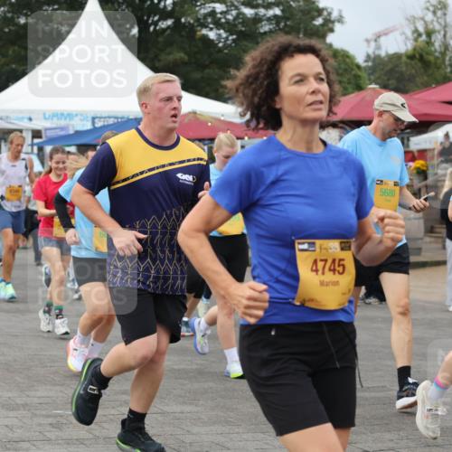 13.09.2026 - Kiel Lauf Andreas Tolksdorf http://msf.ph/oto/10410855 13.09.2026 10:01:45 Kiellinie 8345, 39, 4745, 5680, 5821 meine-sportfotos.de