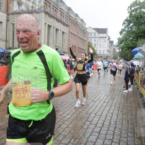13.09.2026 - Kiel Lauf Yannick Fuchs http://msf.ph/oto/10410911 13.09.2026 10:41:38 Ziel 214, 604, 811, 827, 1183, 1241, 1445, 1772, 2387, 2532, 3249, 3329, 3330, 4959, 4976, 5058, 5108, 9369, 9395, 9567, 10273, 10575, 10579, 10960, 11336, 11461, 11484, 11586, 11610, 11813, 11858, 12039, 12419, 67, 849, 973, 1494, 1704, 1781, 1785, 1933, 2388, 2531, 2647, 2825, 2892, 3363, 3952, 3960, 4062, 4286, 4436, 4527, 4662, 4691, 4732, 4797, 5335, 5726, 5753, 5839, 5916, 6340, 6461, 6565, 6654, 6993, 7405, 7615, 8155, 9349, 9398, 9947, 10066, 10307 meine-sportfotos.de