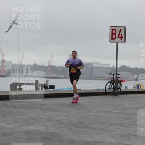 13.09.2026 - Kiel Lauf Andreas Tolksdorf http://msf.ph/oto/10410951 13.09.2026 11:43:51 Kiellinie 7325, 4, 1510 meine-sportfotos.de