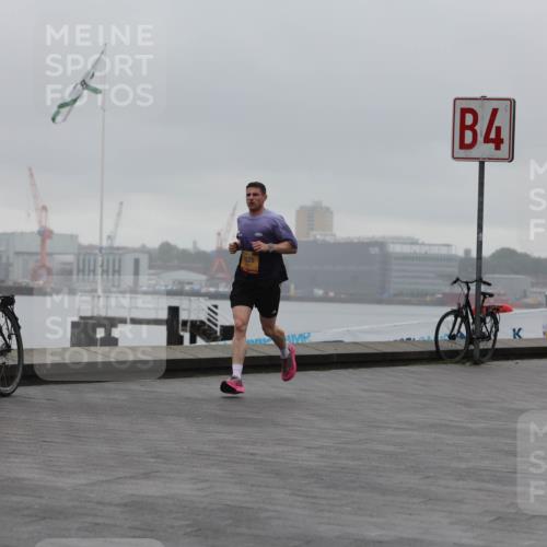 13.09.2026 - Kiel Lauf Andreas Tolksdorf http://msf.ph/oto/10410970 13.09.2026 11:43:51 Kiellinie 325, 4, 1510 meine-sportfotos.de