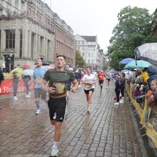 13.09.2026 - Kiel Lauf Yannick Fuchs http://msf.ph/oto/10410974 13.09.2026 10:41:42 Ziel 214, 604, 698, 811, 1445, 1507, 1772, 2387, 2532, 2927, 3249, 3329, 3330, 3351, 4895, 4959, 5108, 5158, 6165, 6960, 7363, 7403, 8151, 9364, 9369, 9395, 9567, 10273, 10575, 10579, 10960, 11336, 11461, 11484, 11530, 11610, 11858, 12419, 67, 827, 849, 973, 1183, 1241, 1494, 1704, 1781, 1785, 1933, 2388, 2531, 2647, 2825, 3363, 3952, 3960, 4062, 4286, 4436, 4527, 4691, 4732, 4976, 5058, 5335, 5726, 5753, 5839, 5916, 6461, 6654, 6993, 8155, 9349, 9398, 9947, 10066, 10307 meine-sportfotos.de