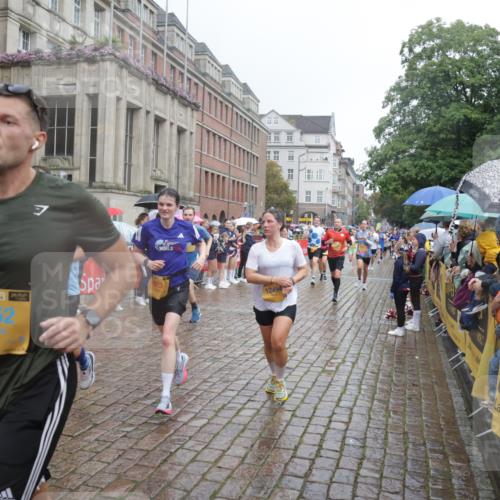 13.09.2026 - Kiel Lauf Yannick Fuchs http://msf.ph/oto/10410982 13.09.2026 10:41:43 Ziel 214, 604, 698, 811, 1445, 1507, 1772, 2387, 2532, 2927, 3249, 3329, 3330, 3351, 4895, 4959, 5108, 5158, 6165, 6564, 6960, 7363, 7403, 8151, 9364, 9369, 9395, 9567, 10273, 10575, 10579, 10960, 11336, 11461, 11484, 11530, 11610, 11858, 12419, 67, 827, 849, 973, 1183, 1241, 1494, 1704, 1781, 1785, 1933, 2388, 2531, 2647, 3363, 3952, 3960, 4062, 4286, 4436, 4527, 4691, 4732, 4976, 5058, 5335, 5726, 5753, 5839, 5916, 6461, 6654, 6993, 8155, 9398, 9947, 10066, 10307 meine-sportfotos.de