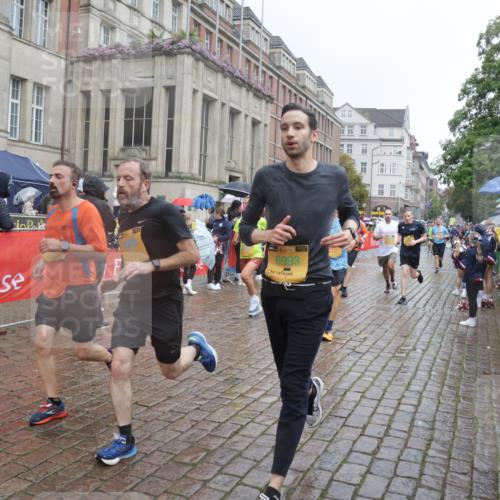 13.09.2026 - Kiel Lauf Yannick Fuchs http://msf.ph/oto/10411024 13.09.2026 10:42:00 Ziel 580, 1206, 1416, 1755, 2013, 2375, 2535, 2547, 2667, 2819, 3188, 3212, 3372, 3985, 4559, 4604, 5265, 5322, 5749, 6175, 6236, 6656, 6917, 7051, 7923, 8547, 8549, 8937, 8981, 9147, 9391, 9526, 9595, 9912, 9920, 10589, 10725, 10790, 10877, 11021, 11659, 11916, 12639, 67, 214, 604, 698, 811, 827, 849, 1183, 1241, 1330, 1445, 1507, 1772, 2387, 2531, 2532, 2927, 3249, 3329, 3330, 3351, 4895, 4959, 4976, 5058, 5108, 5158, 5335, 5726, 6165, 6564, 6960, 6993, 150, 239 meine-sportfotos.de