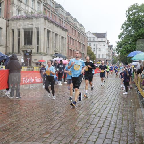 13.09.2026 - Kiel Lauf Yannick Fuchs http://msf.ph/oto/10411075 13.09.2026 10:42:04 Ziel 150, 580, 1416, 1755, 2375, 2535, 2665, 2667, 2819, 3188, 3212, 3372, 3985, 4399, 4475, 4513, 4604, 5155, 5265, 5322, 5669, 5749, 6175, 6236, 6587, 6656, 6917, 7051, 7923, 8547, 8549, 8981, 9147, 9391, 9595, 9912, 9920, 10452, 10725, 10877, 11021, 12639, 214, 604, 698, 811, 827, 1183, 1206, 1241, 1330, 1445, 1507, 1772, 2013, 2387, 2532, 2535, 2547, 2927, 3249, 3329, 3330, 3351, 4559, 4895, 4959, 4976, 5058, 5108, 5158, 6165, 6564, 6917, 6960, 239, 2224, 2314 meine-sportfotos.de