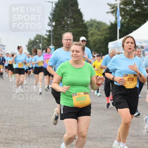 13.09.2026 - Kiel Lauf Andreas Tolksdorf http://msf.ph/oto/10411076 13.09.2026 10:01:53 Kiellinie 6882, 38, 778 meine-sportfotos.de