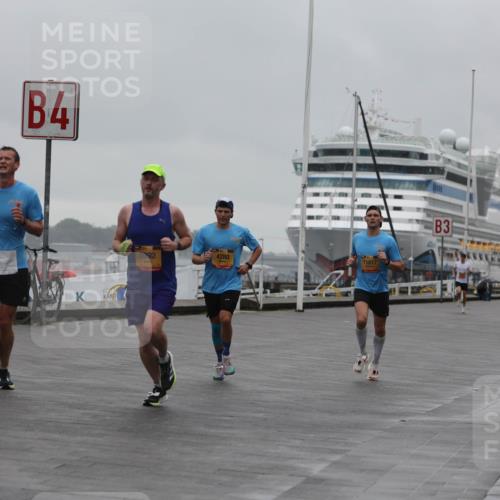 13.09.2026 - Kiel Lauf Andreas Tolksdorf http://msf.ph/oto/10411115 13.09.2026 11:43:55 Kiellinie 4, 6992, 4280, 11817, 3 meine-sportfotos.de