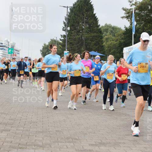 13.09.2026 - Kiel Lauf Andreas Tolksdorf http://msf.ph/oto/10411120 13.09.2026 10:01:55 Kiellinie 4, 4040, 5723, 8714, 2564 meine-sportfotos.de