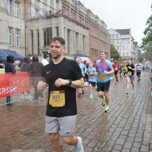 13.09.2026 - Kiel Lauf Yannick Fuchs http://msf.ph/oto/10411227 13.09.2026 10:42:14 Ziel 150, 239, 294, 1328, 2665, 2820, 2972, 3254, 3367, 4399, 4475, 4513, 4604, 4919, 5155, 5669, 5802, 6020, 6175, 6587, 6677, 6678, 7475, 8034, 9420, 9635, 9712, 9920, 10452, 10465, 11175, 580, 698, 811, 1206, 1330, 1416, 1445, 1507, 1755, 2013, 2375, 2387, 2535, 2547, 2667, 2819, 2927, 3188, 3212, 3249, 3351, 3372, 3985, 4559, 4895, 4959, 5108, 5158, 5265, 5322, 5749, 6165, 6236, 6564, 6656, 6917, 6960, 757, 1638, 2224, 2314, 2507, 3821, 4451, 811, 10960 meine-sportfotos.de