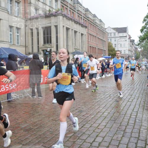 13.09.2026 - Kiel Lauf Yannick Fuchs http://msf.ph/oto/10411290 13.09.2026 10:42:19 Ziel 239, 294, 1245, 1328, 2224, 2314, 2820, 2972, 3254, 3367, 4919, 5155, 5802, 6020, 6677, 6678, 7299, 7475, 7586, 8034, 8304, 9135, 9152, 9420, 9548, 9635, 9712, 10465, 10625, 11148, 11175, 150, 580, 698, 1206, 1330, 1416, 1507, 1755, 2013, 2375, 2535, 2547, 2665, 2667, 2819, 2927, 3188, 3212, 3351, 3372, 3985, 4399, 4475, 4513, 4559, 4604, 4895, 5155, 5158, 5265, 5322, 5669, 5749, 6165, 6175, 6236, 6564, 6587, 6656, 6917, 6960, 757, 1638, 2507, 3821, 4451, 811, 3351, 10960 meine-sportfotos.de