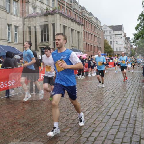 13.09.2026 - Kiel Lauf Yannick Fuchs http://msf.ph/oto/10411298 13.09.2026 10:42:20 Ziel 239, 294, 1245, 1328, 2224, 2314, 2820, 2972, 3254, 3367, 4919, 5802, 6020, 6677, 6678, 7299, 7475, 7586, 8034, 8304, 9135, 9152, 9420, 9548, 9635, 9712, 10465, 10625, 11148, 11175, 12619, 150, 580, 698, 1206, 1330, 1416, 1507, 1755, 2013, 2375, 2535, 2547, 2665, 2667, 2819, 2927, 3188, 3212, 3372, 3985, 4399, 4475, 4513, 4559, 4604, 4895, 5155, 5265, 5322, 5669, 5749, 6165, 6175, 6236, 6564, 6587, 6656, 6917, 757, 1638, 2507, 3821, 4451, 811, 3351, 10960 meine-sportfotos.de