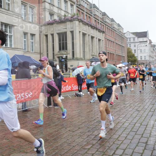 13.09.2026 - Kiel Lauf Yannick Fuchs http://msf.ph/oto/10411332 13.09.2026 10:42:24 Ziel 239, 1245, 1328, 1638, 2224, 2314, 2745, 2820, 3254, 3367, 4034, 4919, 5636, 5802, 5877, 6020, 6678, 7187, 7299, 7586, 8304, 8318, 9135, 9152, 9548, 9635, 9712, 10465, 10625, 10724, 11148, 11175, 12619, 150, 294, 580, 1206, 1330, 1416, 1755, 2013, 2375, 2535, 2547, 2665, 2667, 2819, 2972, 3188, 3212, 3372, 3985, 4399, 4475, 4513, 4559, 4604, 5155, 5265, 5322, 5669, 5749, 6175, 6236, 6587, 6656, 6677, 6678, 6917, 757, 2507, 3821, 4451, 3351, 10960 meine-sportfotos.de