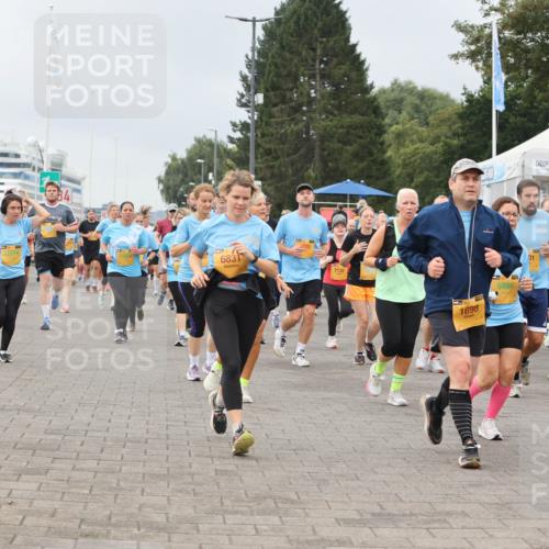 13.09.2026 - Kiel Lauf Andreas Tolksdorf http://msf.ph/oto/10411356 13.09.2026 10:02:01 Kiellinie 676, 12204, 6831, 7132, 1698, 9486, 01 meine-sportfotos.de