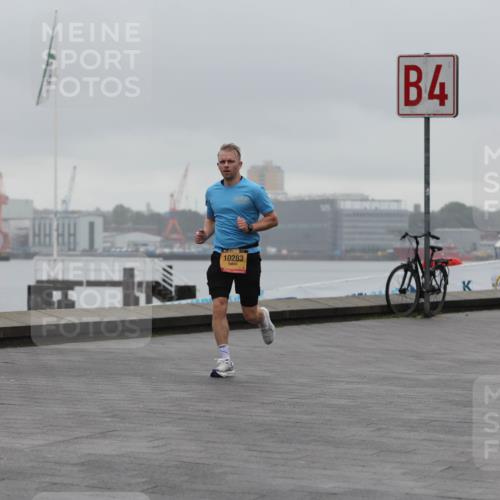 13.09.2026 - Kiel Lauf Andreas Tolksdorf http://msf.ph/oto/10411406 13.09.2026 11:44:19 Kiellinie 10283, 4, 263, 314 meine-sportfotos.de