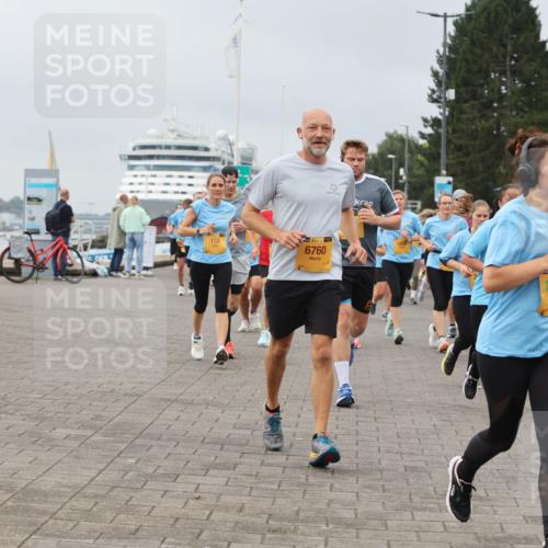 13.09.2026 - Kiel Lauf Andreas Tolksdorf http://msf.ph/oto/10411487 13.09.2026 10:02:04 Kiellinie 158, 38, 6760, 11, 39, 12204, 4250 meine-sportfotos.de