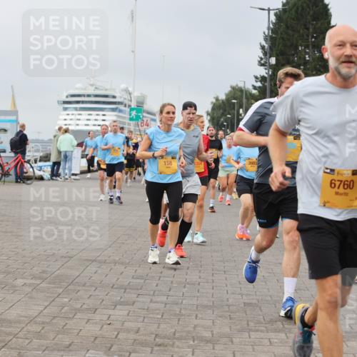 13.09.2026 - Kiel Lauf Andreas Tolksdorf http://msf.ph/oto/10411529 13.09.2026 10:02:06 Kiellinie 4, 158, 1358, 3903, 6760 meine-sportfotos.de