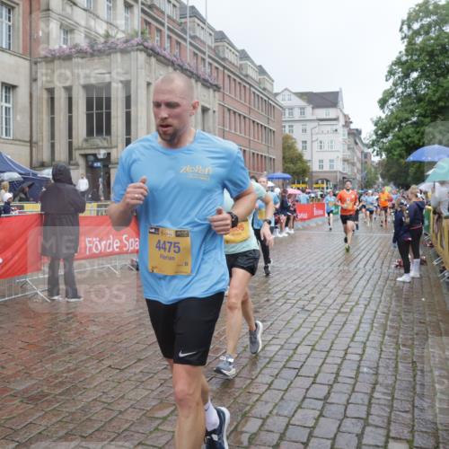 13.09.2026 - Kiel Lauf Yannick Fuchs http://msf.ph/oto/10411537 13.09.2026 10:42:41 Ziel 1680, 1975, 2239, 2273, 2507, 3036, 3474, 3821, 4451, 5450, 5476, 5911, 5933, 5952, 6147, 6196, 6320, 6567, 6615, 6839, 7014, 7685, 7692, 8418, 8458, 8635, 8758, 8759, 8847, 10112, 10272, 10328, 10558, 10711, 11164, 11770, 12001, 12155, 150, 239, 294, 757, 1245, 1328, 1638, 2224, 2314, 2665, 2745, 2820, 2972, 3254, 3367, 4034, 4320, 4352, 4399, 4475, 4513, 4919, 5155, 5636, 5669, 5802, 5877, 6020, 6088, 6587, 6677, 6678, 7187, 7299, 7586, 8304, 9152, 2427, 5155 meine-sportfotos.de