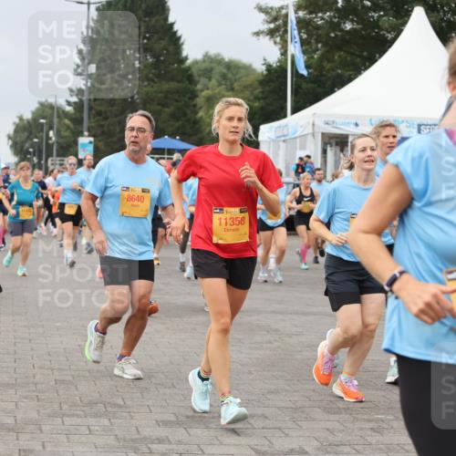 13.09.2026 - Kiel Lauf Andreas Tolksdorf http://msf.ph/oto/10411604 13.09.2026 10:02:08 Kiellinie 979, 8640, 11358, 1, 39, 158 meine-sportfotos.de