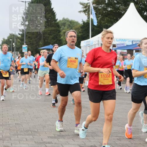 13.09.2026 - Kiel Lauf Andreas Tolksdorf http://msf.ph/oto/10411623 13.09.2026 10:02:09 Kiellinie 979, 8640, 11358, 42, 195 meine-sportfotos.de