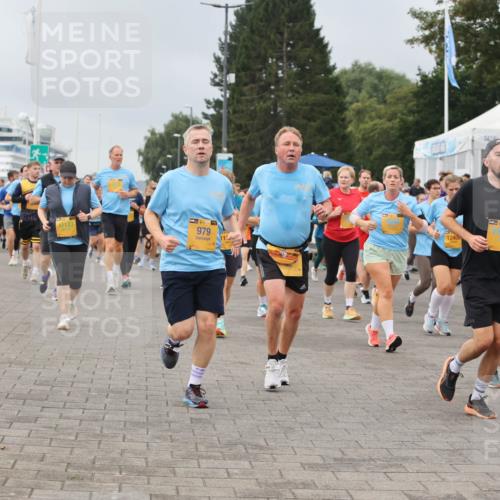 13.09.2026 - Kiel Lauf Andreas Tolksdorf http://msf.ph/oto/10411647 13.09.2026 10:02:10 Kiellinie 12133, 39, 979, 1240, 38, 11851 meine-sportfotos.de