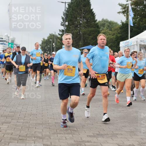 13.09.2026 - Kiel Lauf Andreas Tolksdorf http://msf.ph/oto/10411663 13.09.2026 10:02:10 Kiellinie 12133, 39, 979, 6063, 12408 meine-sportfotos.de
