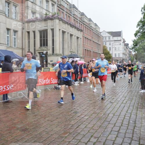 13.09.2026 - Kiel Lauf Yannick Fuchs http://msf.ph/oto/10411729 13.09.2026 10:42:54 Ziel 1975, 2627, 2999, 3248, 3260, 3572, 3584, 4120, 5298, 5814, 5911, 5933, 6129, 6136, 6320, 6567, 7188, 7422, 7555, 7657, 7692, 7814, 8287, 8759, 9177, 9341, 10485, 10667, 11129, 11146, 11643, 11726, 12208, 12279, 12825, 12827, 757, 1245, 1638, 1680, 2224, 2239, 2273, 2314, 2507, 2745, 2820, 3036, 3474, 3821, 4034, 4320, 4352, 4451, 5450, 5476, 5636, 5877, 5911, 5933, 5952, 6088, 6147, 6196, 6615, 6839, 7014, 7187, 7299, 7586, 7685, 8304, 9152, 2427, 5437 meine-sportfotos.de