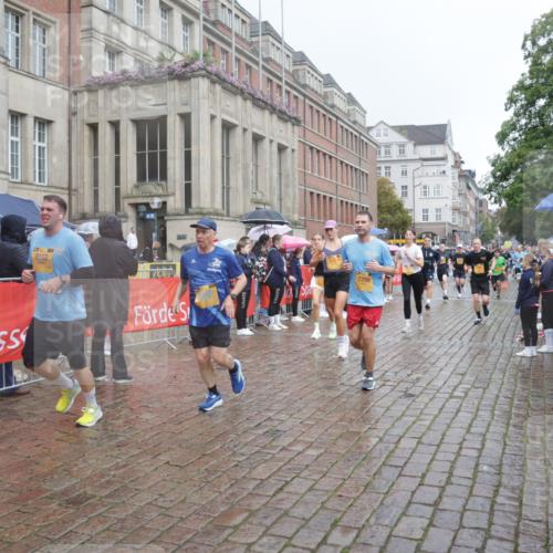 13.09.2026 - Kiel Lauf Yannick Fuchs http://msf.ph/oto/10411731 13.09.2026 10:42:54 Ziel 1975, 2627, 2999, 3248, 3260, 3572, 3584, 4120, 5298, 5814, 5911, 5933, 6129, 6136, 6320, 6567, 7188, 7422, 7555, 7657, 7692, 7814, 8287, 8759, 9177, 9341, 10485, 10667, 11129, 11146, 11643, 11726, 12208, 12279, 12825, 12827, 757, 1245, 1638, 1680, 2224, 2239, 2273, 2314, 2507, 2745, 2820, 3036, 3474, 3821, 4034, 4320, 4352, 4451, 5450, 5476, 5636, 5877, 5911, 5933, 5952, 6088, 6147, 6196, 6615, 6839, 7014, 7187, 7299, 7586, 7685, 8304, 9152, 2427, 5437 meine-sportfotos.de