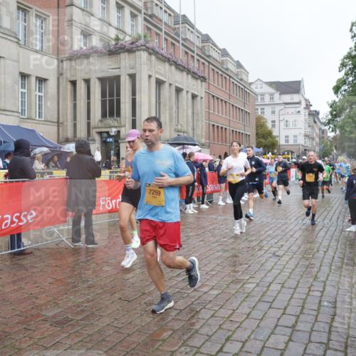 13.09.2026 - Kiel Lauf Yannick Fuchs http://msf.ph/oto/10411746 13.09.2026 10:42:55 Ziel 1975, 2481, 2627, 2999, 3248, 3260, 3572, 3584, 4120, 5298, 5814, 6121, 6129, 6136, 6320, 6567, 7188, 7422, 7555, 7657, 7692, 7814, 8287, 8759, 9177, 9341, 10485, 10667, 11129, 11146, 11643, 11726, 11984, 12208, 12279, 12825, 12827, 757, 1245, 1638, 1680, 1975, 2224, 2239, 2273, 2314, 2507, 2745, 3036, 3474, 3821, 4034, 4320, 4352, 4451, 5450, 5476, 5636, 5877, 5911, 5933, 5952, 6088, 6147, 6196, 6320, 6567, 6615, 6839, 7014, 7187, 7299, 7586, 7685, 8304, 9152, 2427, 5437 meine-sportfotos.de