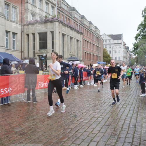 13.09.2026 - Kiel Lauf Yannick Fuchs http://msf.ph/oto/10411760 13.09.2026 10:42:57 Ziel 2427, 2481, 2627, 2999, 3248, 3260, 3572, 3584, 4120, 5298, 5437, 5814, 6121, 6129, 6136, 6179, 7188, 7422, 7555, 7657, 7814, 8287, 9177, 9341, 9483, 10485, 10667, 11129, 11146, 11344, 11643, 11726, 11984, 12187, 12208, 12279, 12825, 12827, 757, 1638, 1680, 1975, 2224, 2239, 2273, 2314, 2507, 2745, 3036, 3474, 3584, 3821, 4034, 4320, 4352, 4451, 5450, 5476, 5636, 5877, 5911, 5933, 5952, 6088, 6147, 6196, 6320, 6567, 6615, 6839, 7014, 7187, 7299, 7586, 7685, 7692, 8304 meine-sportfotos.de
