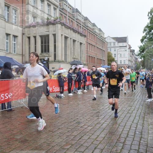 13.09.2026 - Kiel Lauf Yannick Fuchs http://msf.ph/oto/10411769 13.09.2026 10:42:57 Ziel 2427, 2481, 2627, 2999, 3248, 3260, 3572, 3584, 4120, 5298, 5437, 5814, 6121, 6129, 6136, 6179, 7188, 7422, 7555, 7657, 7814, 8287, 9177, 9341, 9483, 10485, 10667, 11129, 11146, 11344, 11643, 11726, 11984, 12187, 12208, 12279, 12825, 12827, 757, 1638, 1680, 1975, 2224, 2239, 2273, 2314, 2507, 2745, 3036, 3474, 3584, 3821, 4034, 4320, 4352, 4451, 5450, 5476, 5636, 5877, 5911, 5933, 5952, 6088, 6147, 6196, 6320, 6567, 6615, 6839, 7014, 7187, 7299, 7586, 7685, 7692, 8304 meine-sportfotos.de