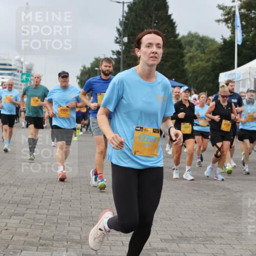 13.09.2026 - Kiel Lauf Andreas Tolksdorf http://msf.ph/oto/10411860 13.09.2026 10:02:17 Kiellinie 7196, 9069, 38, 12262, 2132, 10 meine-sportfotos.de