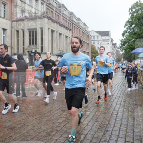 13.09.2026 - Kiel Lauf Yannick Fuchs http://msf.ph/oto/10411869 13.09.2026 10:43:04 Ziel 1290, 1931, 2376, 2427, 2481, 2502, 2627, 3248, 3572, 3976, 4825, 5298, 5414, 5437, 6121, 6179, 6439, 7188, 7555, 7814, 8287, 9177, 9483, 9627, 11129, 11146, 11344, 11643, 11726, 11971, 11984, 12165, 12187, 12279, 12480, 12824, 12827, 757, 1680, 1975, 2239, 2273, 2507, 2745, 2999, 3036, 3260, 3474, 3584, 3821, 4034, 4120, 4320, 4352, 4451, 5450, 5476, 5814, 5911, 5933, 5952, 6088, 6129, 6136, 6147, 6196, 6320, 6567, 6615, 6839, 7014, 7685, 7692, 485, 681, 1178, 2131, 2887 meine-sportfotos.de