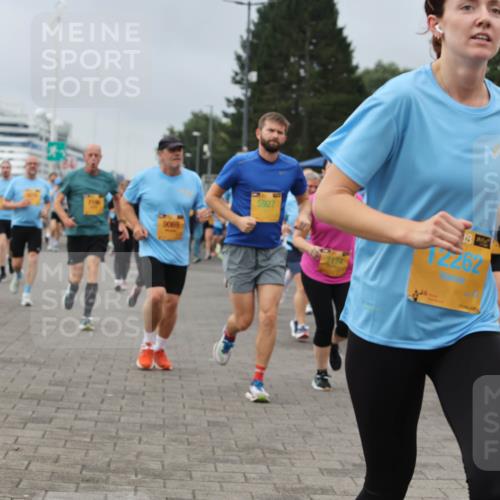 13.09.2026 - Kiel Lauf Andreas Tolksdorf http://msf.ph/oto/10411872 13.09.2026 10:02:18 Kiellinie 5927, 12262 meine-sportfotos.de