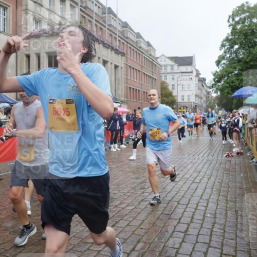 13.09.2026 - Kiel Lauf Yannick Fuchs http://msf.ph/oto/10411898 13.09.2026 10:43:06 Ziel 1290, 1931, 2376, 2427, 2481, 2502, 2627, 2633, 2954, 3248, 3572, 3976, 4825, 5298, 5414, 5437, 6121, 6139, 6179, 6439, 7188, 7555, 8287, 9177, 9483, 9627, 9632, 10812, 11129, 11146, 11344, 11726, 11971, 11984, 12165, 12187, 12480, 12824, 1680, 1975, 2239, 2273, 2507, 2999, 3036, 3260, 3474, 3584, 3821, 4120, 4451, 5450, 5476, 5814, 5911, 5933, 5952, 6129, 6136, 6147, 6196, 6320, 6567, 6615, 6839, 7014, 7685, 7692, 485, 681, 1178, 2131, 2887 meine-sportfotos.de