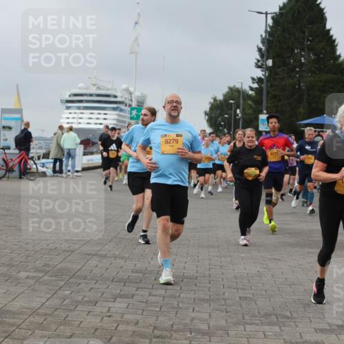 13.09.2026 - Kiel Lauf Andreas Tolksdorf http://msf.ph/oto/10411995 13.09.2026 10:02:21 Kiellinie 1, 39, 9279, 8275, 6426, 2798 meine-sportfotos.de