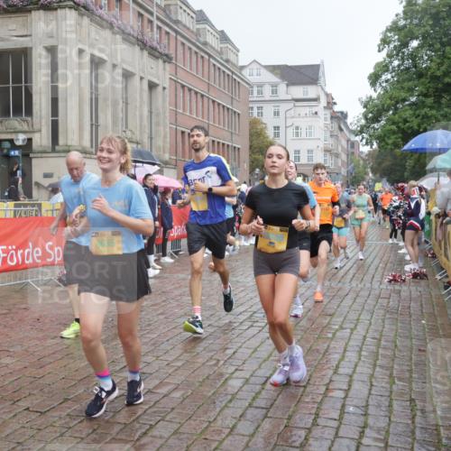 13.09.2026 - Kiel Lauf Yannick Fuchs http://msf.ph/oto/10412006 13.09.2026 10:43:13 Ziel 245, 534, 610, 1069, 1121, 1290, 1931, 2376, 2502, 2633, 2887, 2954, 3169, 3911, 3976, 4124, 4825, 5070, 5414, 5679, 6139, 6231, 6439, 6492, 6655, 6713, 8038, 8511, 9627, 9632, 10812, 10955, 11010, 11162, 11635, 11971, 12040, 12165, 12480, 12824, 1680, 1975, 2239, 2273, 2427, 2481, 2627, 2999, 3036, 3248, 3260, 3474, 3572, 3584, 4120, 5298, 5437, 5450, 5814, 5911, 5933, 6121, 6129, 6136, 6147, 6320, 6567, 6839, 7014, 7685, 7692, 485, 681, 1178, 2131 meine-sportfotos.de