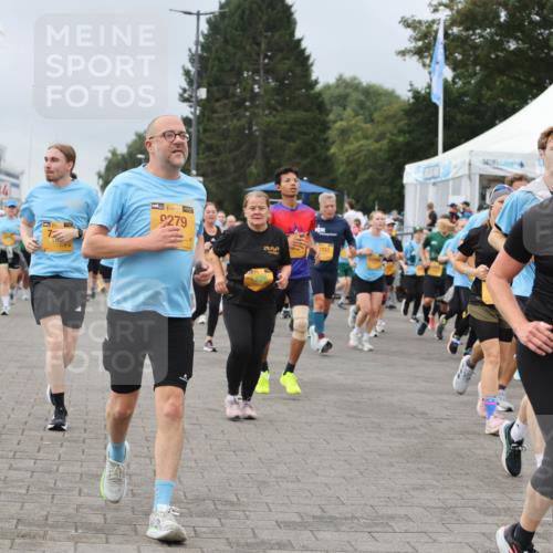 13.09.2026 - Kiel Lauf Andreas Tolksdorf http://msf.ph/oto/10412041 13.09.2026 10:02:22 Kiellinie 9279, 7757, 38, 6426 meine-sportfotos.de