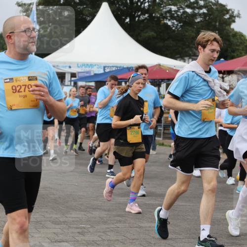 13.09.2026 - Kiel Lauf Andreas Tolksdorf http://msf.ph/oto/10412076 13.09.2026 10:02:23 Kiellinie 9279, 2798, 38, 6061 meine-sportfotos.de