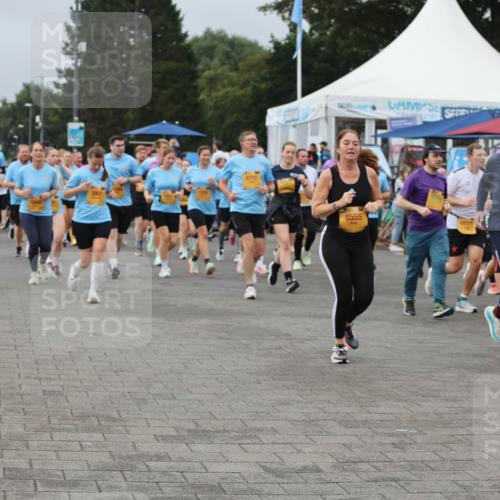 13.09.2026 - Kiel Lauf Andreas Tolksdorf http://msf.ph/oto/10412100 13.09.2026 10:02:25 Kiellinie 3061, 6712, 8555, 12377, 7757 meine-sportfotos.de