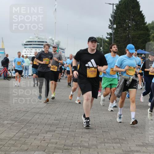 13.09.2026 - Kiel Lauf Andreas Tolksdorf http://msf.ph/oto/10412147 13.09.2026 10:02:28 Kiellinie 3337, 38, 11016, 8910, 5406 meine-sportfotos.de
