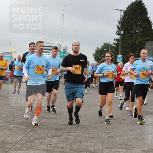 13.09.2026 - Kiel Lauf Andreas Tolksdorf http://msf.ph/oto/10412215 13.09.2026 10:02:34 Kiellinie 7467, 0621, 3962, 5532, 3722, 6788 meine-sportfotos.de