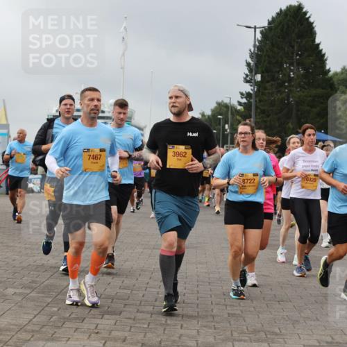 13.09.2026 - Kiel Lauf Andreas Tolksdorf http://msf.ph/oto/10412224 13.09.2026 10:02:34 Kiellinie 626, 38, 7467, 38, 3962, 8722, 10320, 5532, 6 meine-sportfotos.de