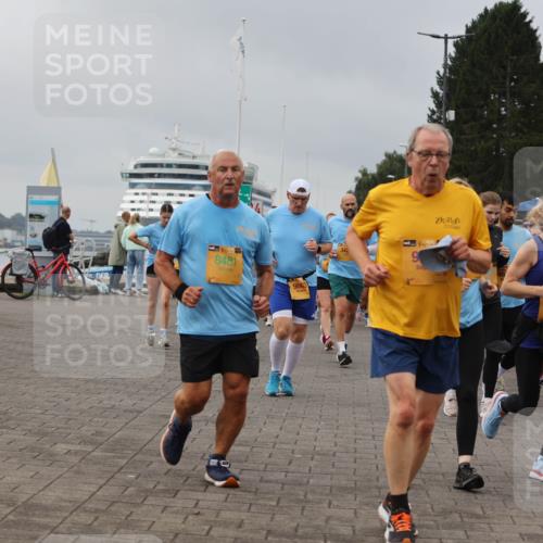 13.09.2026 - Kiel Lauf Andreas Tolksdorf http://msf.ph/oto/10412263 13.09.2026 10:02:39 Kiellinie 4, 39, 8481, 9663, 34, 38, 10703 meine-sportfotos.de